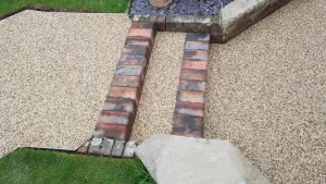 Yellow resin-bound garden path steps
